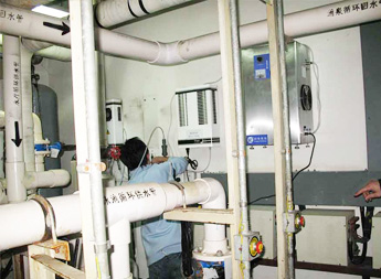 游泳池水處理使用現(xiàn)場