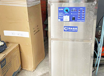 實驗室用一體式臭氧發(fā)生器(內(nèi)置制氧機)濃度測試現(xiàn)場