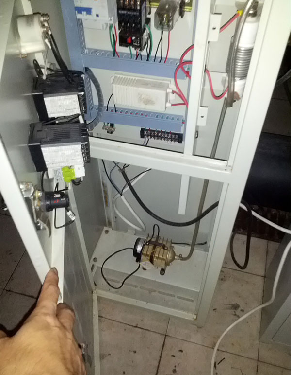 臭氧機(jī)內(nèi)部